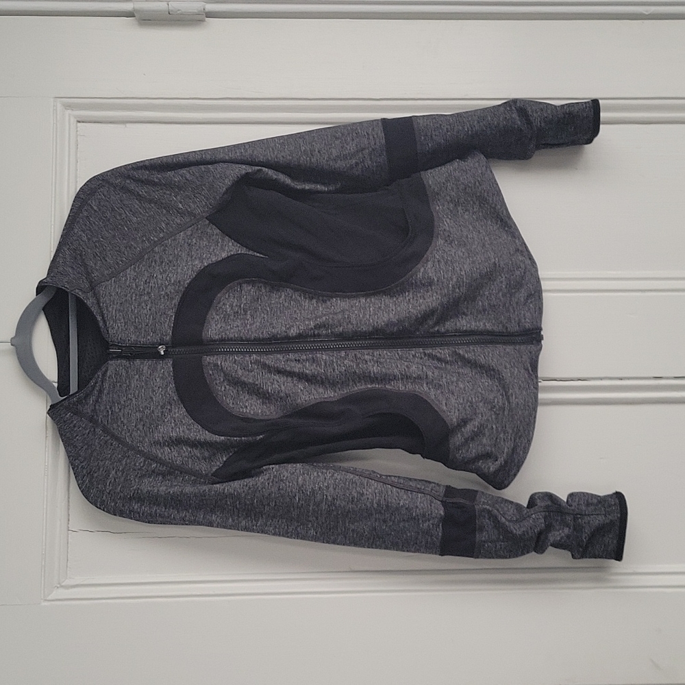 Lululemon sweatshirt